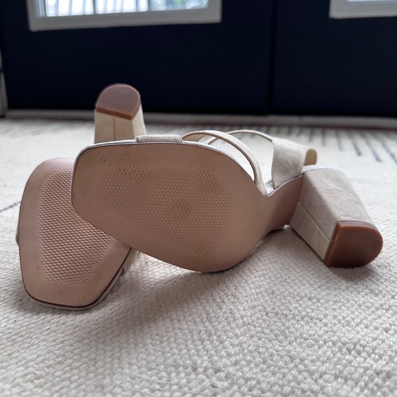 Zara creamy heels perfect for summer! - Picture 5 of 6